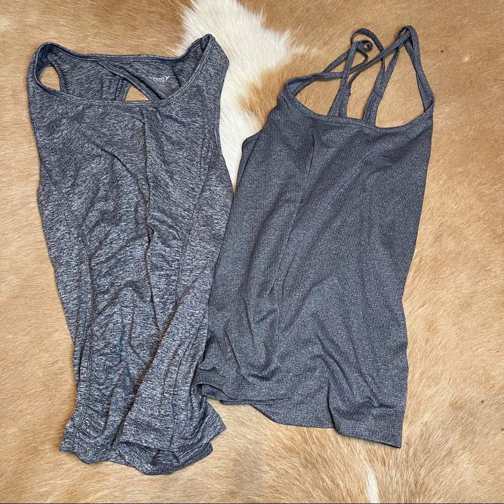 🌟 3/$30 Bundle of 2 Old Navy Active Tanks - L